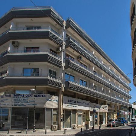 Attic City Apartments Larnaca Dış mekan fotoğraf