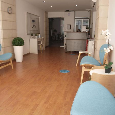 Attic City Apartments Larnaca Dış mekan fotoğraf