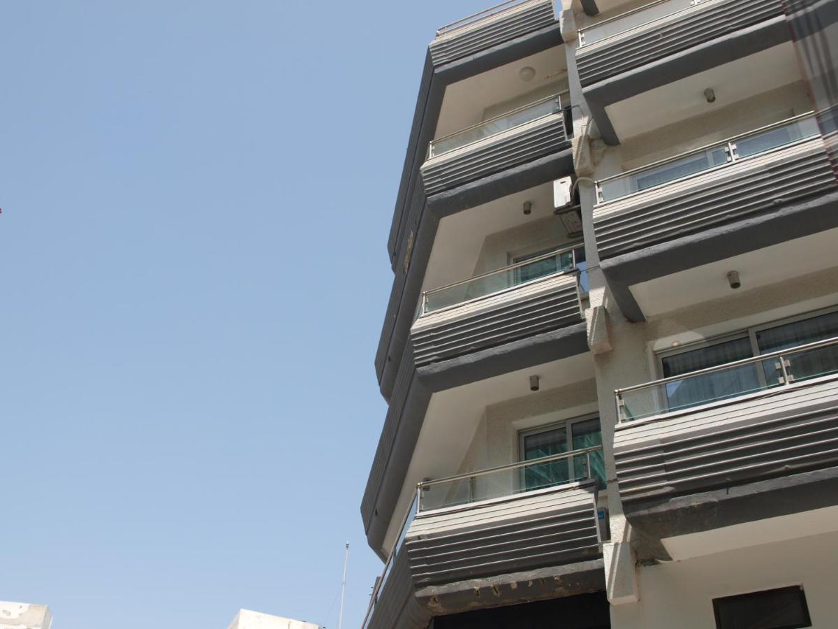 Attic City Apartments Larnaca Dış mekan fotoğraf