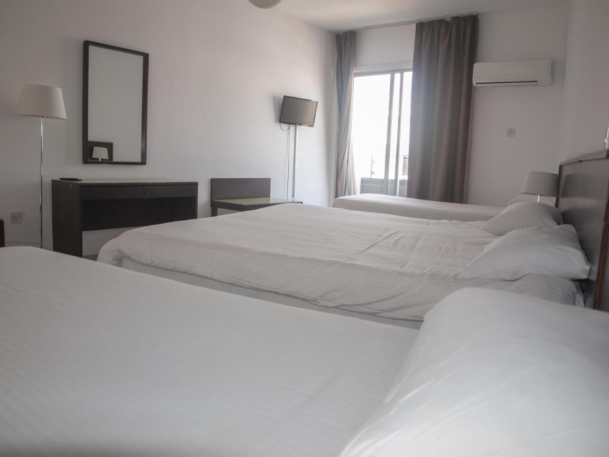 Attic City Apartments Larnaca Dış mekan fotoğraf